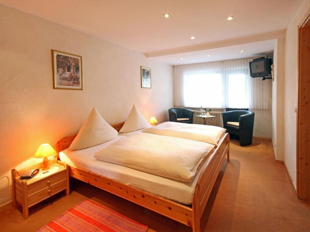 Double Room with Balcony room - Image 1