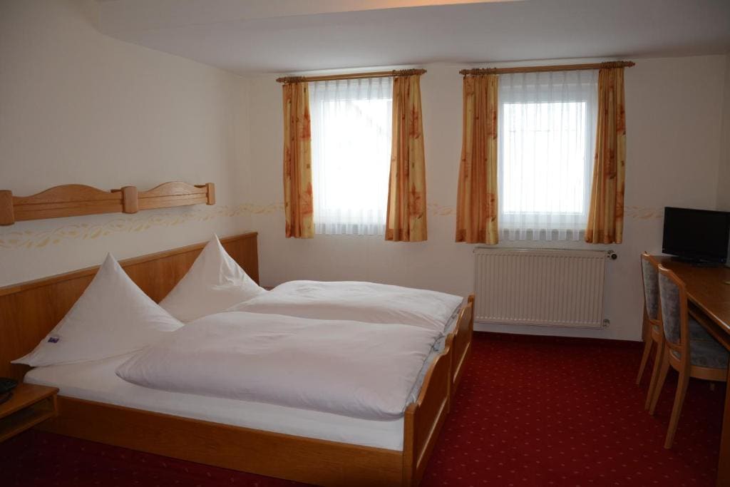 Economy Double Room room - Image 1