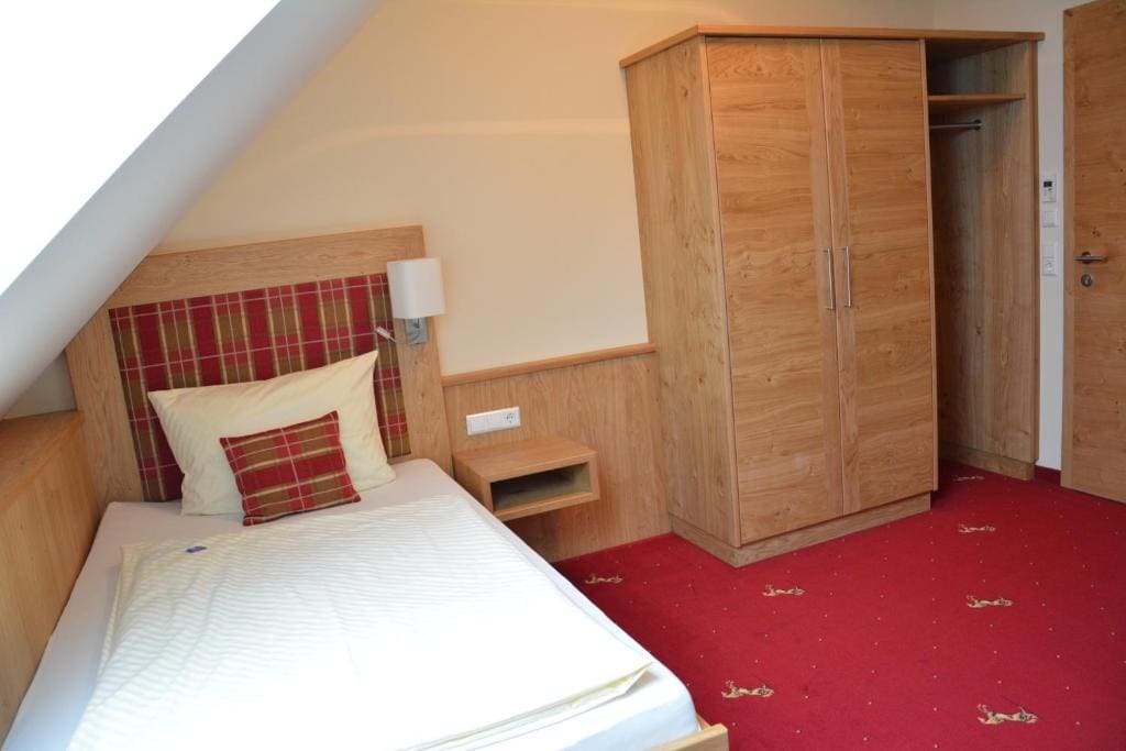 Superior Single Room room - Image 3