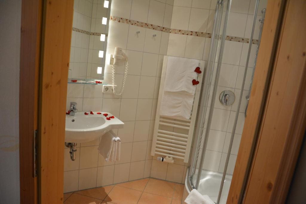 Superior Single Room room - Image 2