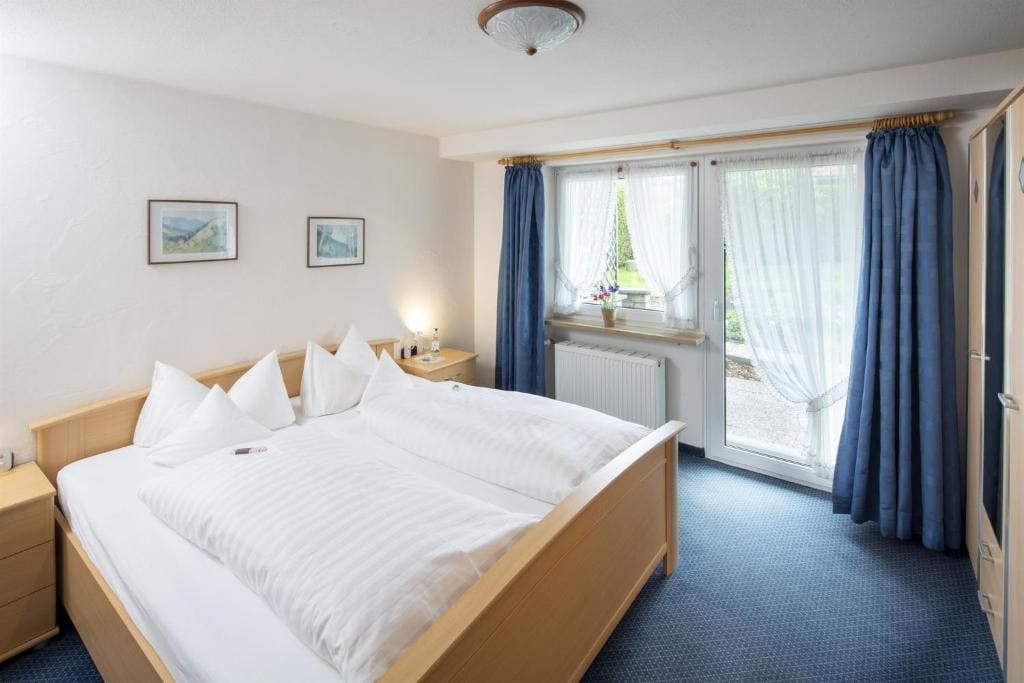 Economy Double Room room - Image 2