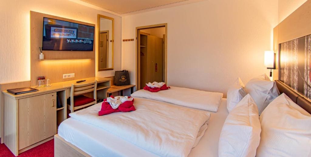 Double Room with Balcony room - Image 1