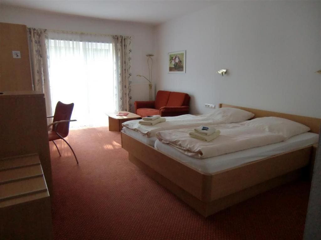 Two-Bedroom Apartment with Terrace room - Image 2