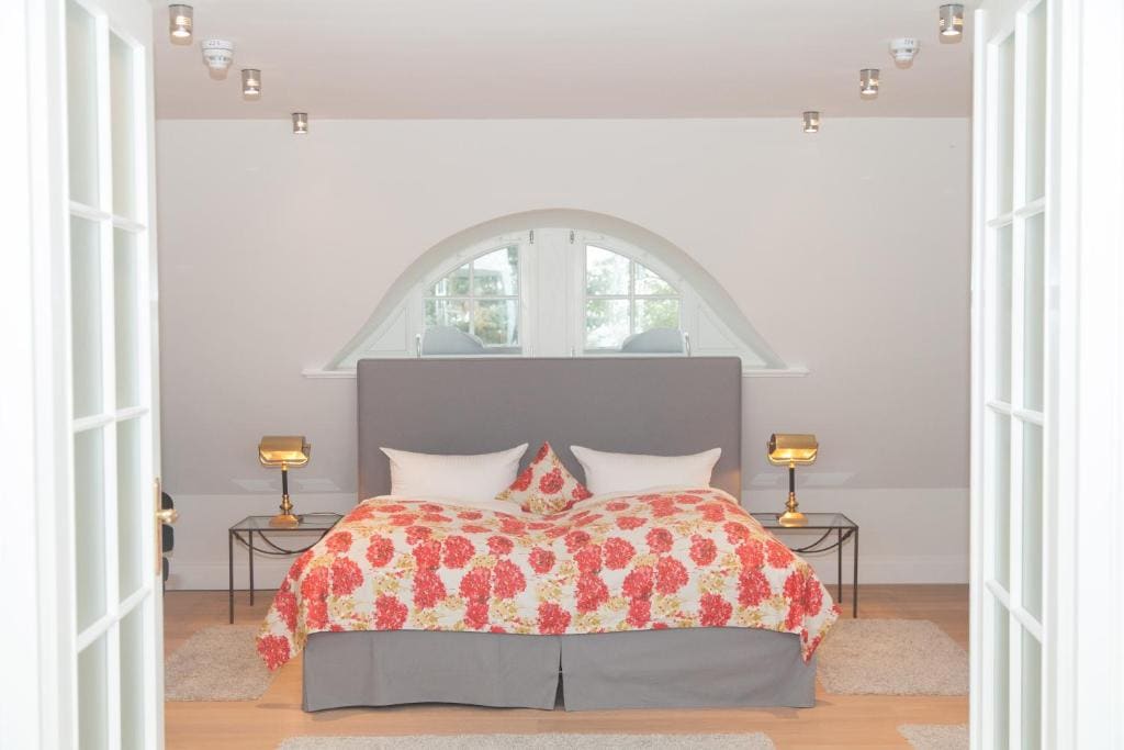 Suite room - Image 1