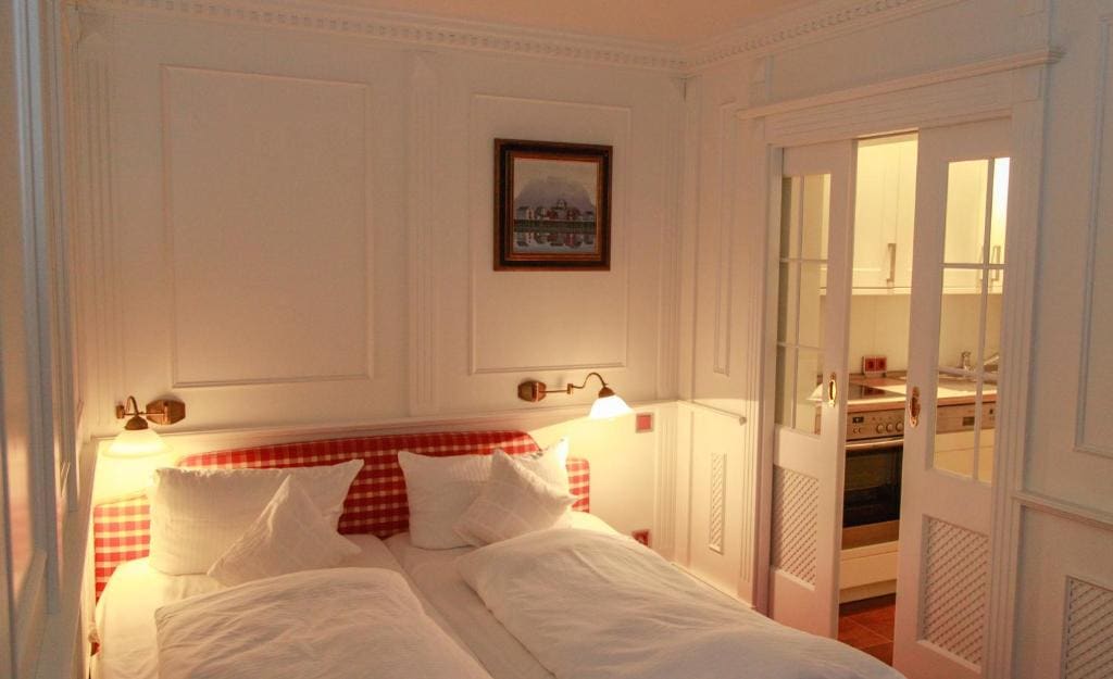 Two-Bedroom Apartment room - Image 1