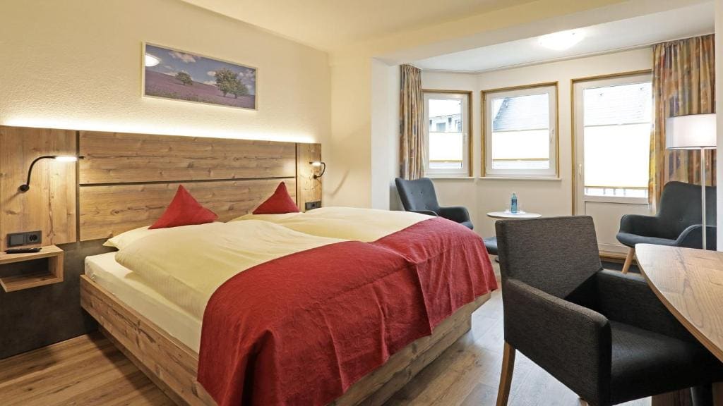 Double Room with Balcony room - Image 1