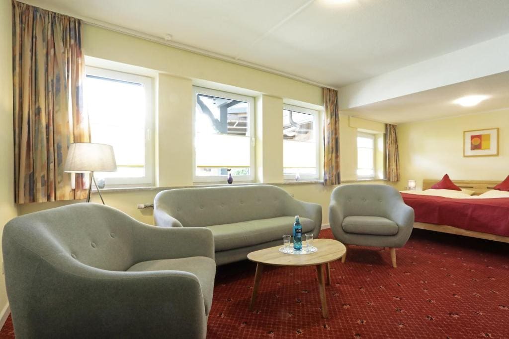 Family Junior Suite room - Image 2