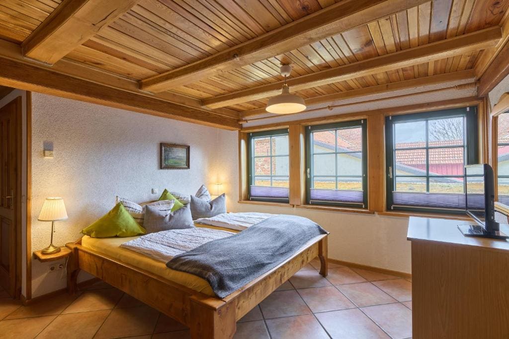 Apartment room - Image 3