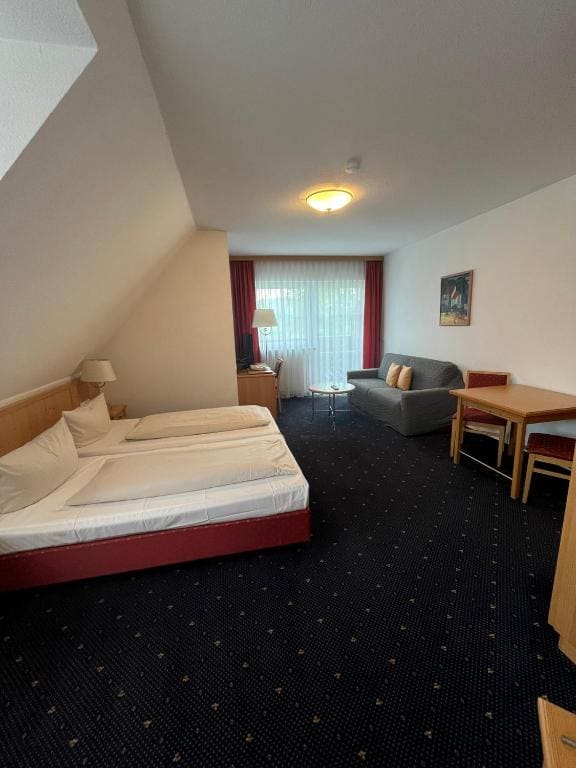 Apartment room - Image 2