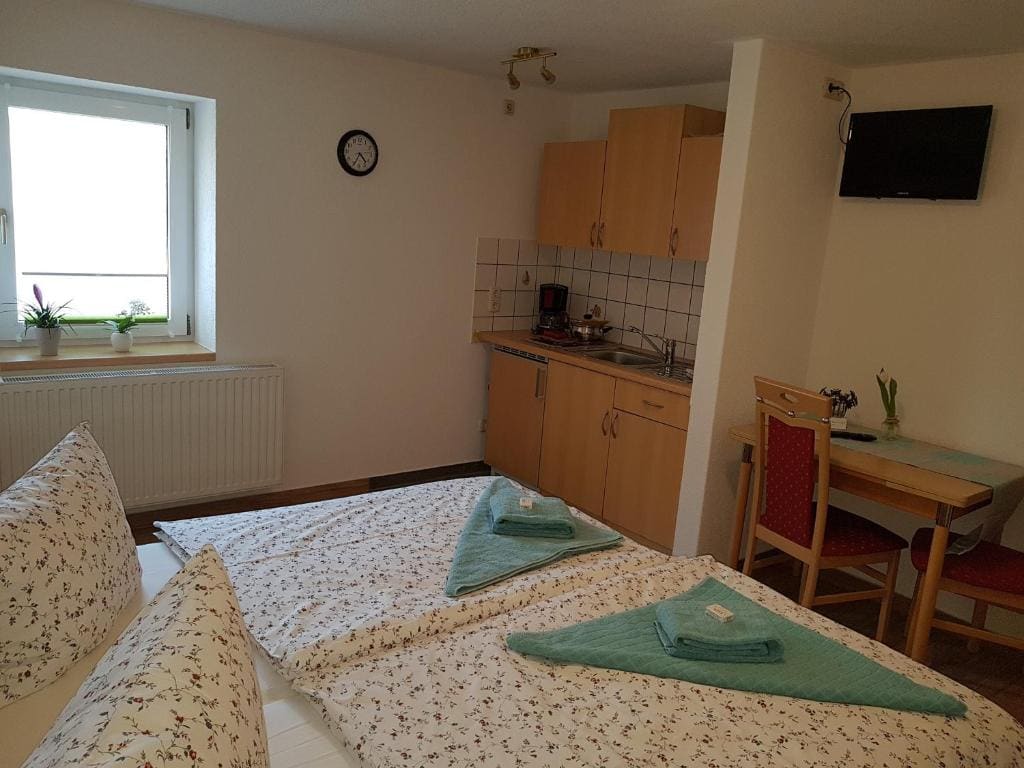 Deluxe Double or Twin Room room - Image 1