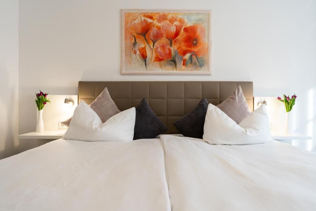 Double Room with Private Bathroom room - Image 2