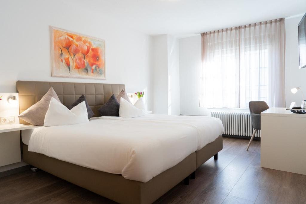 Double Room with Private Bathroom room - Image 1
