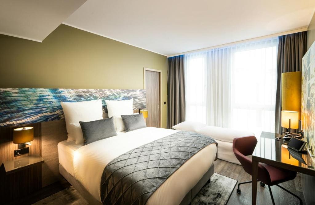 Superior Triple Room room - Image 1