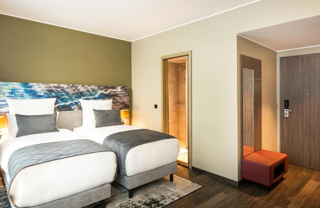 Superior Twin Room room - Image 2