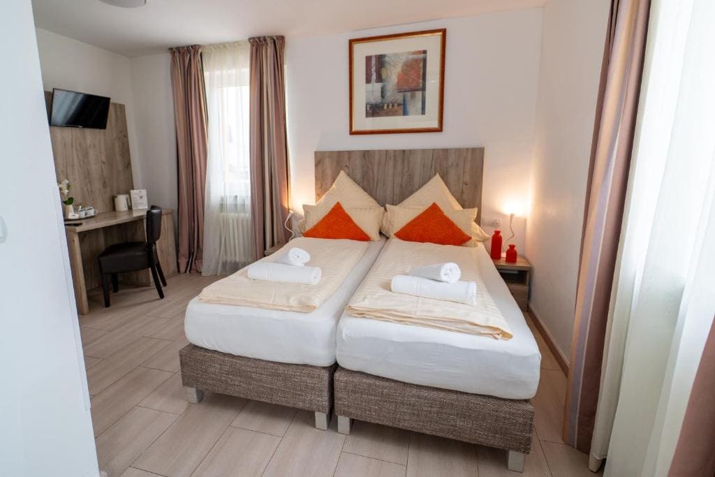 Standard Double Room room - Image 1