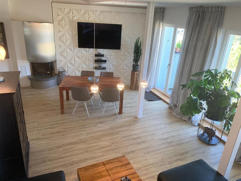 Apartment - Split Level room - Image 2