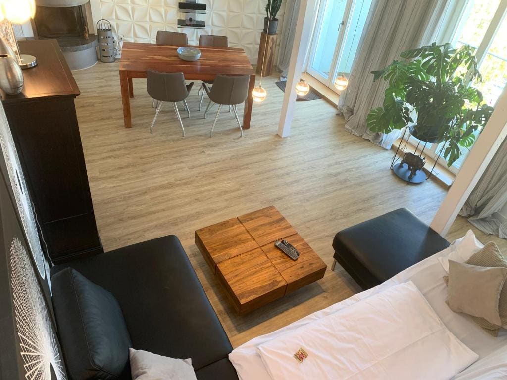 Apartment - Split Level room - Image 3