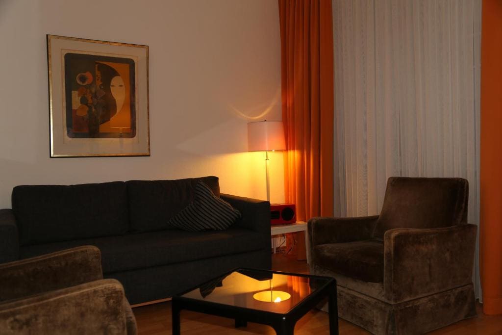 One-Bedroom Apartment room - Image 3