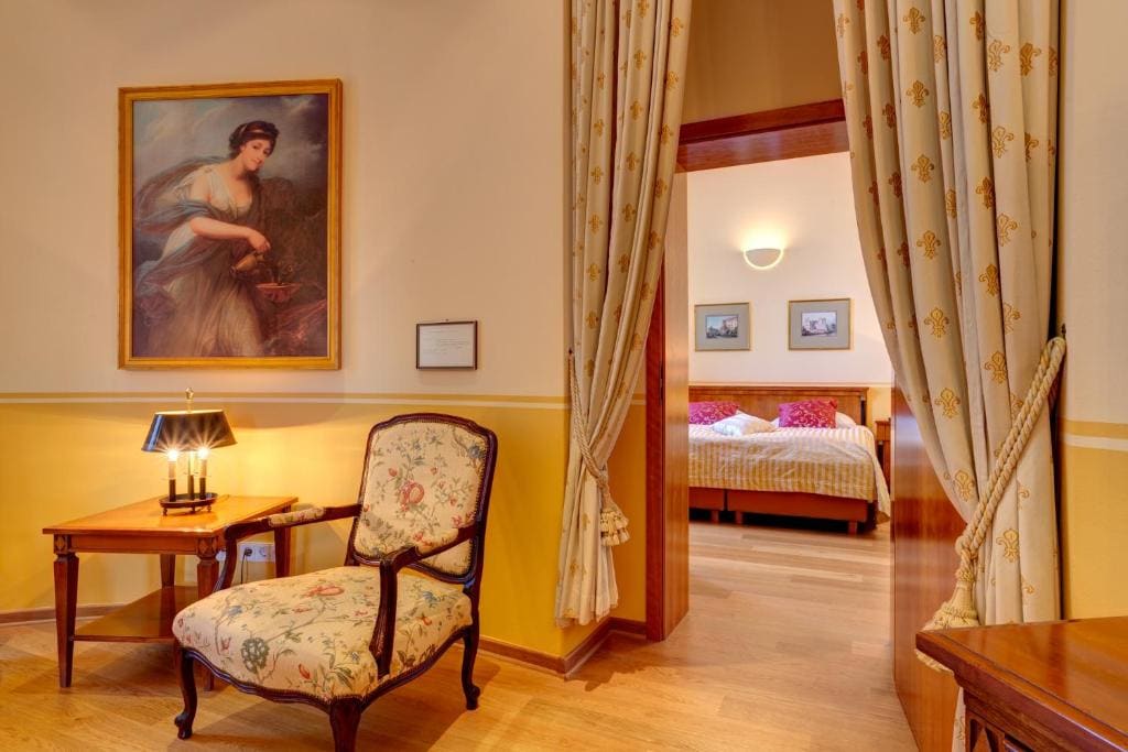 One-Bedroom Suite room - Image 1