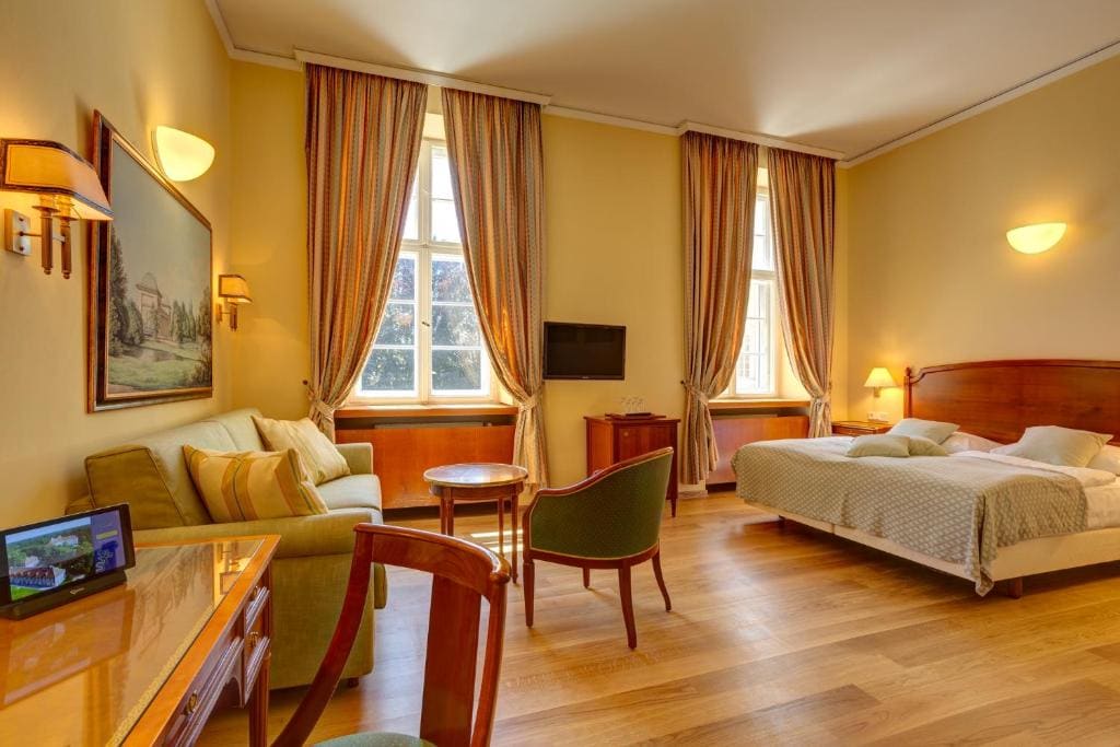 Superior Double Room room - Image 3