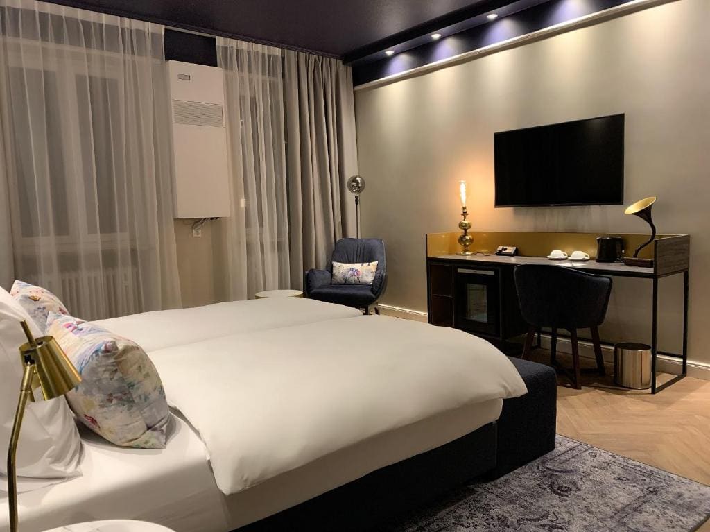 Superior Twin Room room - Image 2