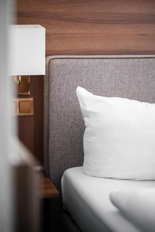 Small Double Room room - Image 1