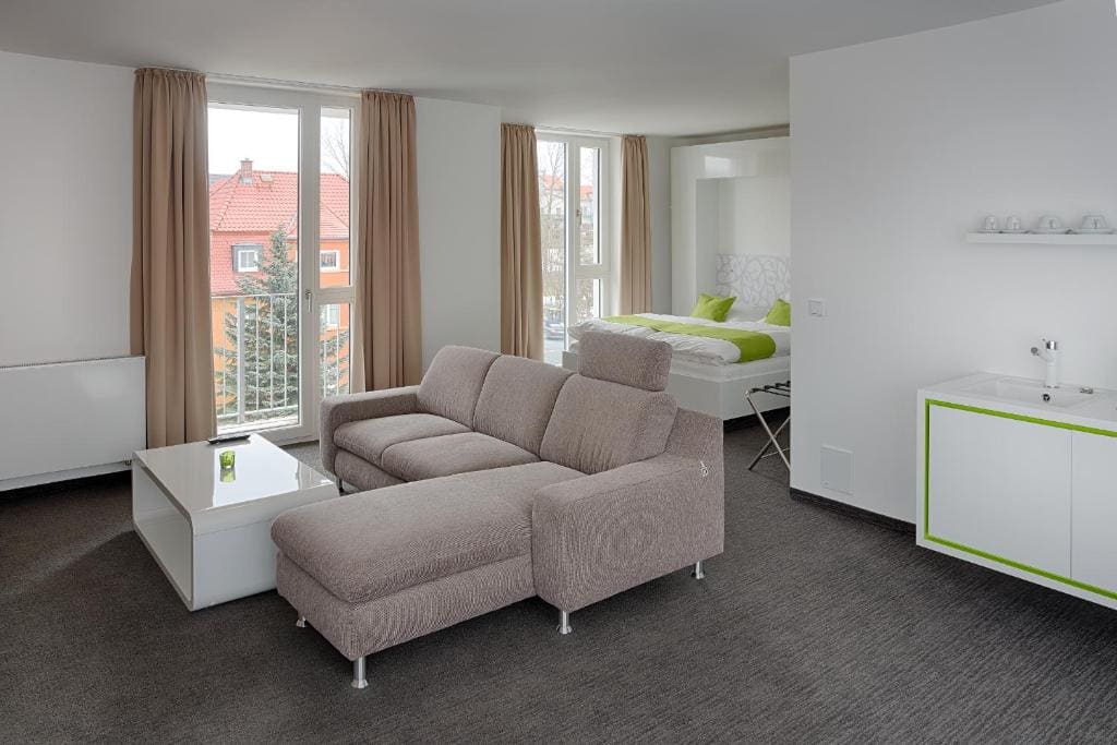 Suite room - Image 3