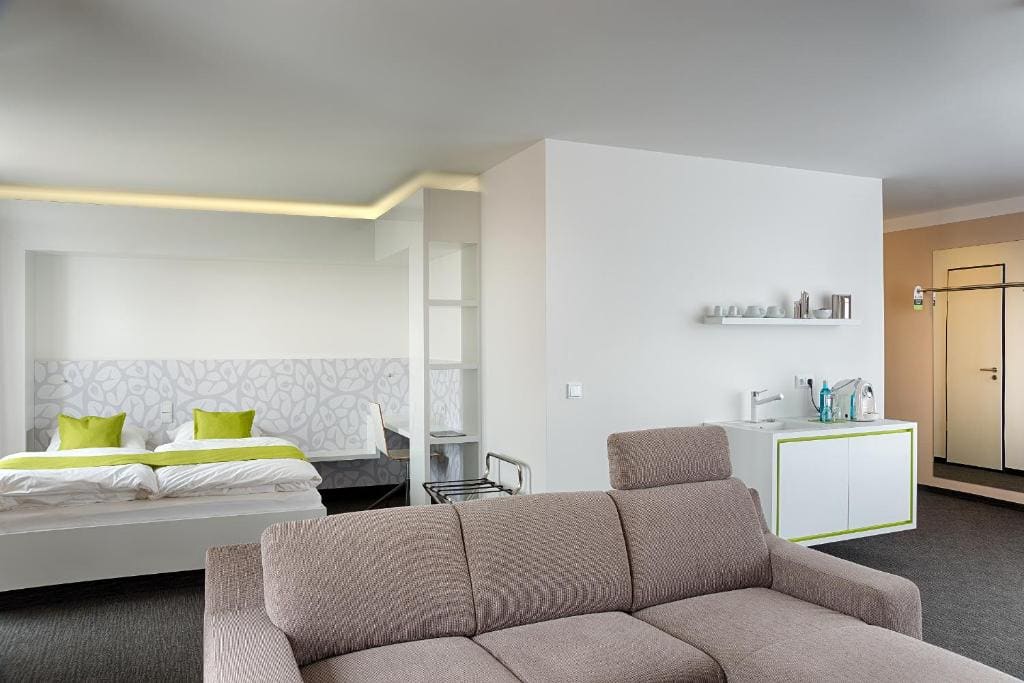 Suite room - Image 1