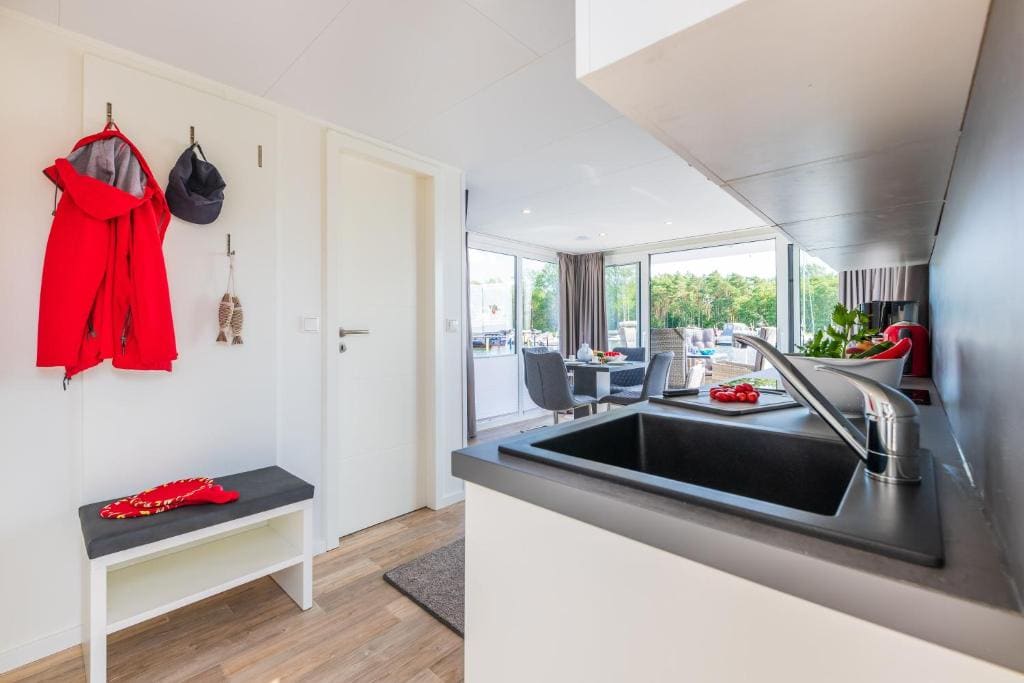 Schwimmende Apartments plus room - Image 3