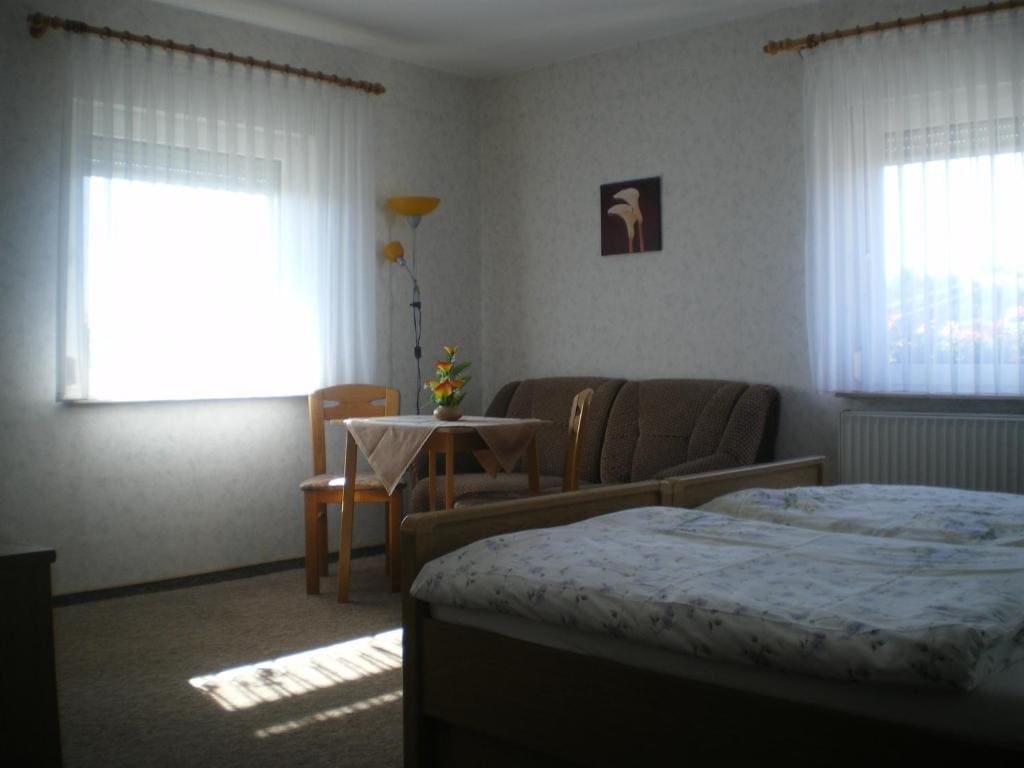 Double Room with Private Bathroom room - Image 1