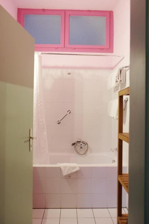 Apartment room - Image 3