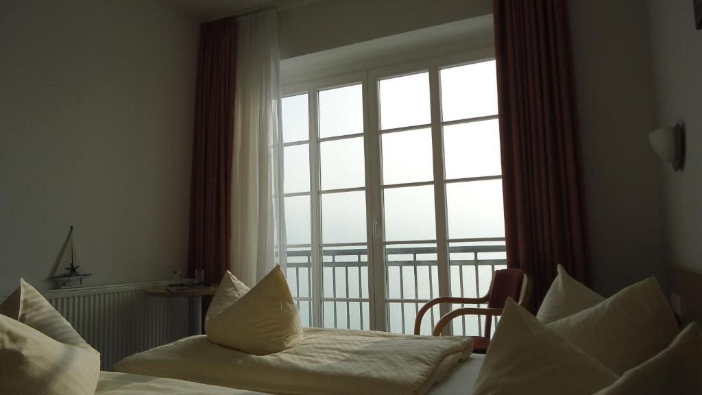 Standard Double Room with Sea View room - Image 1
