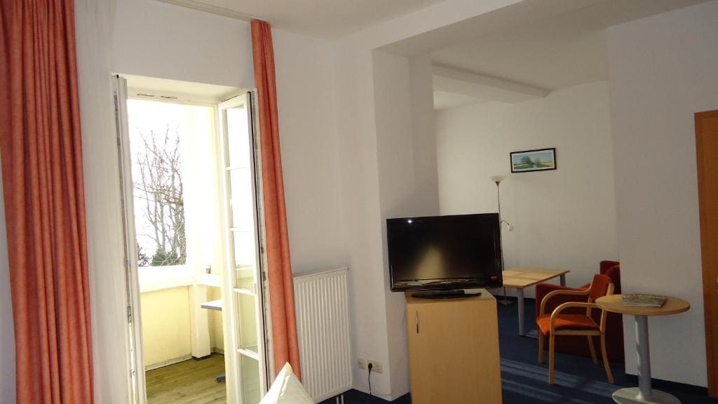 Comfort Double Room with Sea View room - Image 3