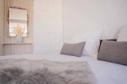Double Room with Terrace room - Image 2