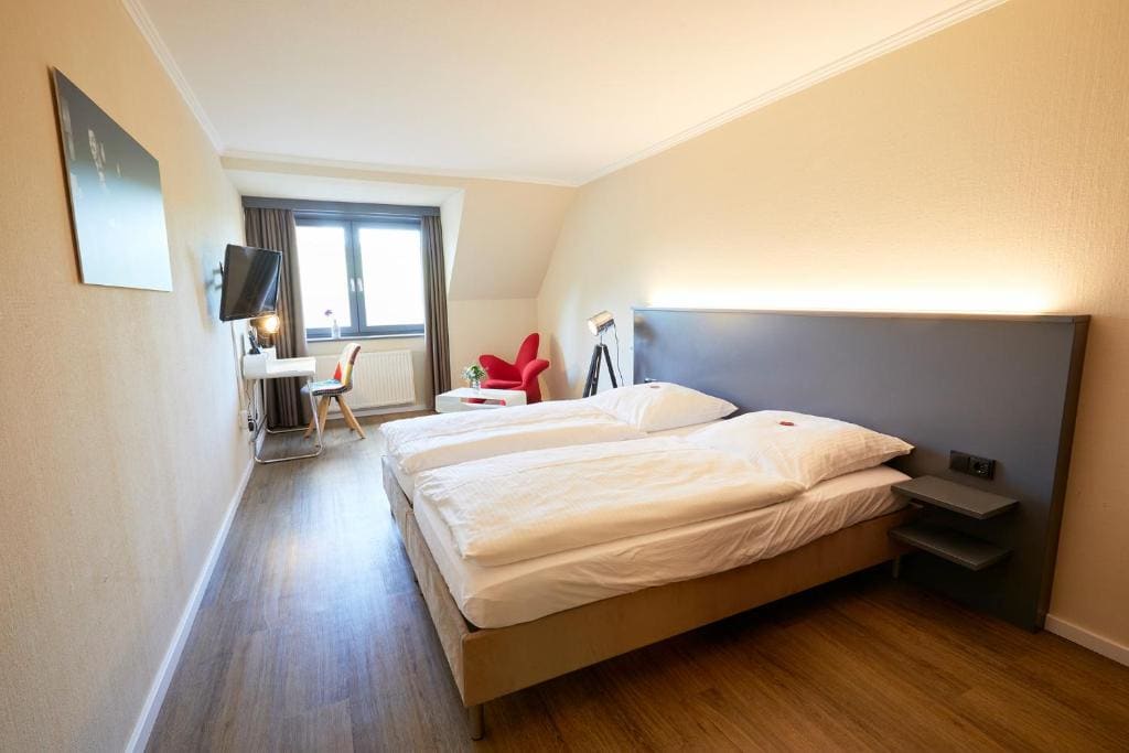 Standard Double Room room - Image 2