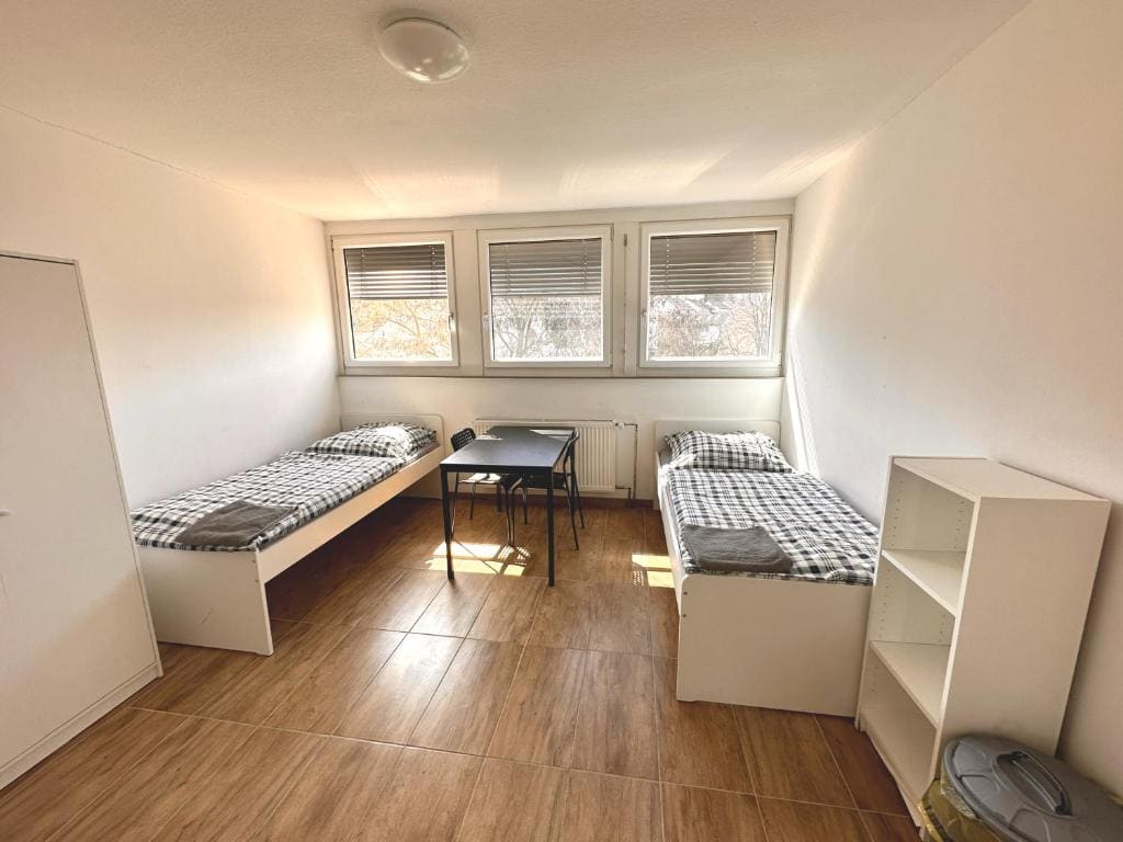 Twin Room with Private External Bathroom room - Image 1