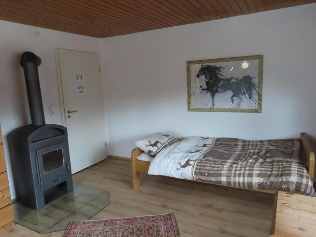 Room room - Image 3