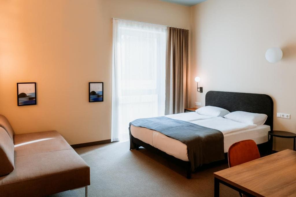 Family Room room - Image 1