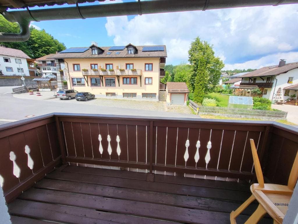 Double or Twin Room with Balcony room - Image 3