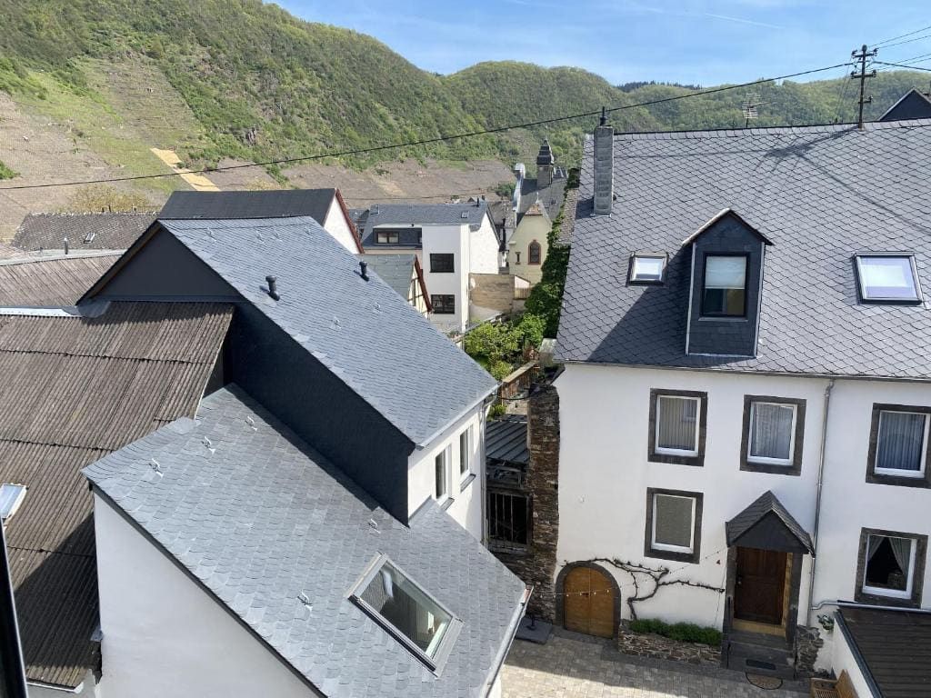 Deluxe Double Room with Mountain View room - Image 2