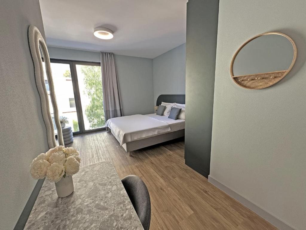 Double Room with Balcony room - Image 3