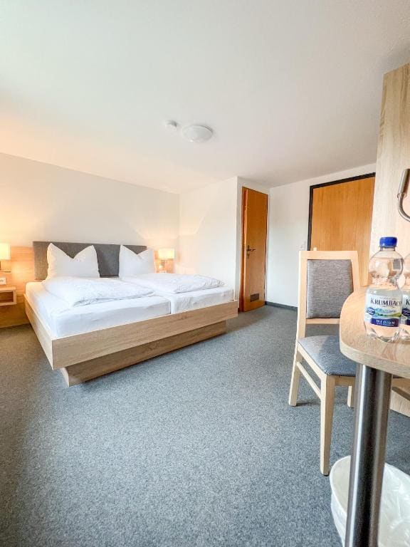 Double Room with Private Bathroom room - Image 2