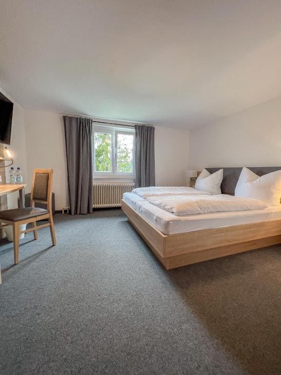 Double Room with Private Bathroom room - Image 1