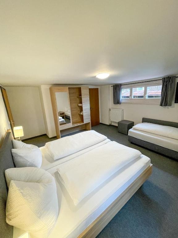Large Double Room room - Image 2
