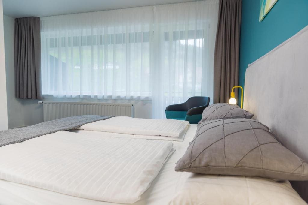 Large Double Room room - Image 1