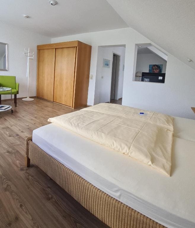 Triple Room (2 Adults + 1 Child) room - Image 2
