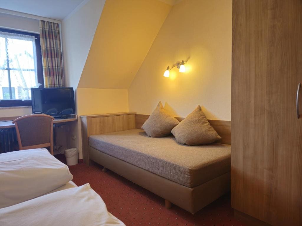 Family Room room - Image 1