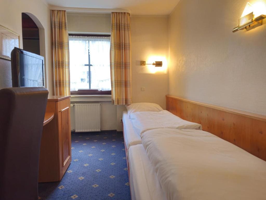 Twin Room room - Image 2
