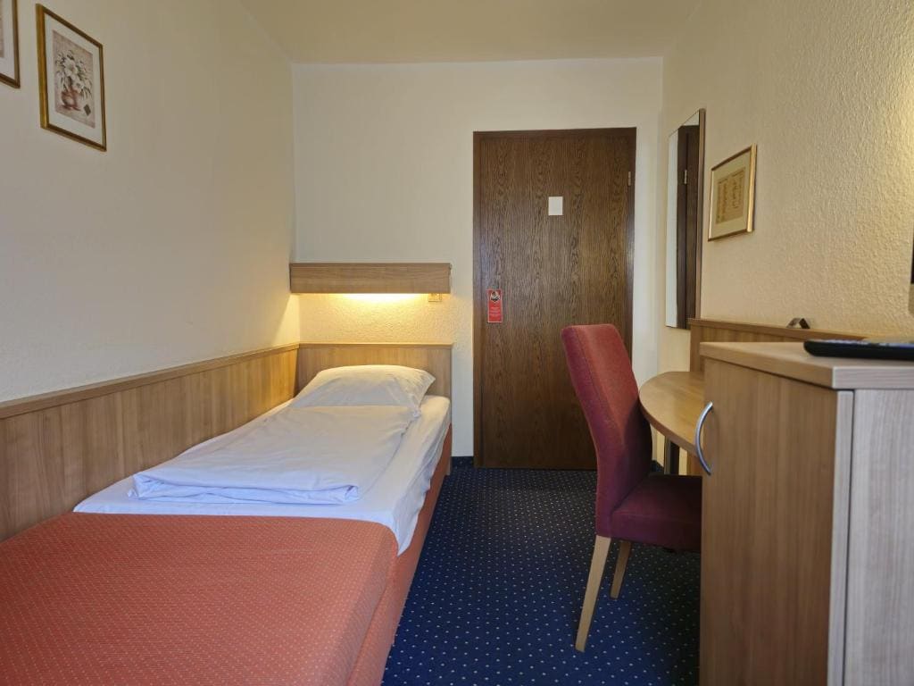 Twin Room room - Image 3