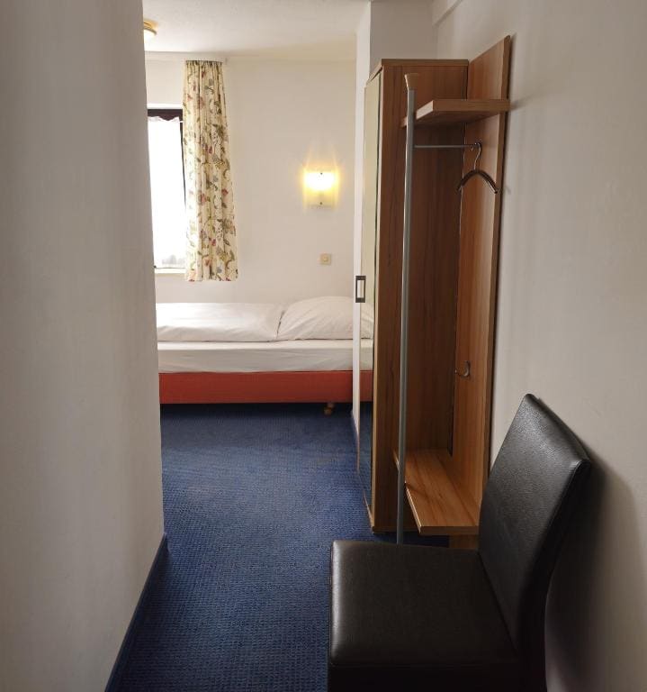 Twin Room room - Image 1